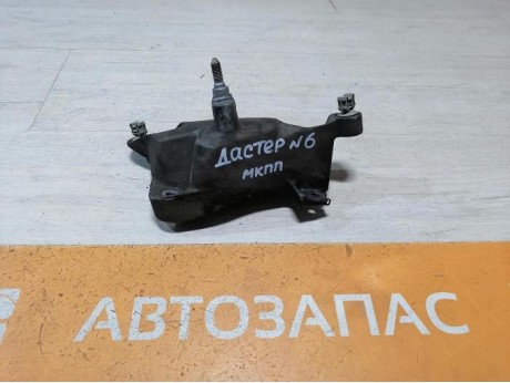 Duster №6 кронштейн верхней подушки коробки