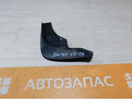 Duster №6 брызговик передний левый деф