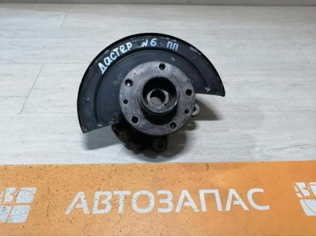 Duster №6 кулак передний правый