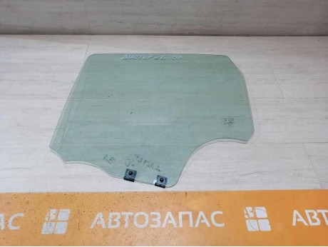 Duster №6 стекло заднее левое 11