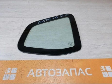 Duster №6 форточка правая 13