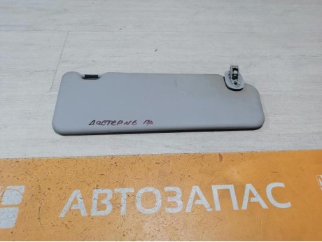 Duster №6 козырек солнцезащитный правый