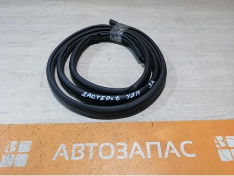 Duster №6 уплотнитель дверного проема задний левый