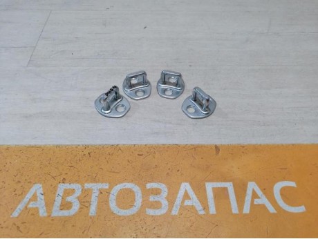 Rio 4 №1 петля замка двери