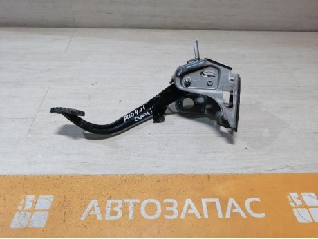 Rio 4 №1 педаль сцепления