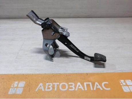 Rio 4 №1 педаль тормоза