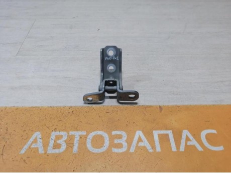 Rio 4 №1 петля двери передняя правая верхняя