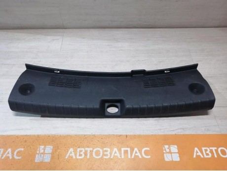 Rio 4 №1 обшивка задней панели накладка