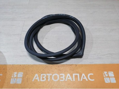 Rio 4 №1 уплотнитель дверного проема задний правый