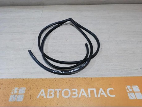 Rio 4 №1 молдинг лобового стекла