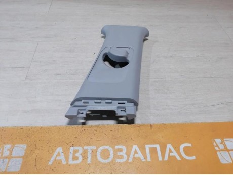 Rio 4 №1 обшивка средней стойки верхняя правая