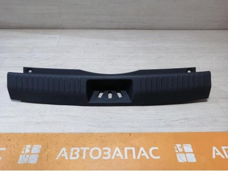 Omoda C5 обшивка задней панели накладка