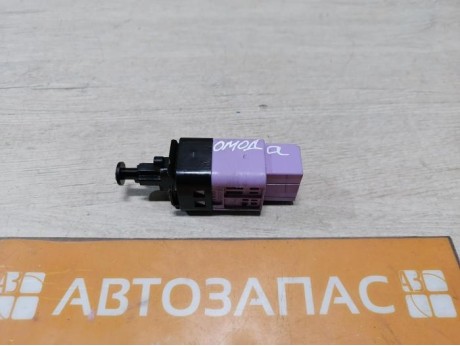 Omoda C5 концевик педали тормоза