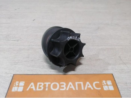 Omoda C5 фиксатор запаски