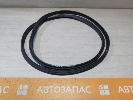 Omoda C5 уплотнитель багажника