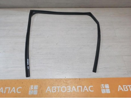 Omoda C5 бархотка верхняя задняя левая