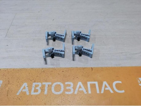 Omoda C5 петля двери левая