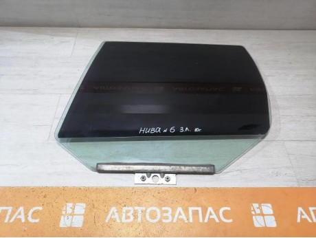 Niva №6 стекло заднее левое 10