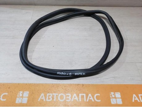 Niva №6 уплотнитель багажника