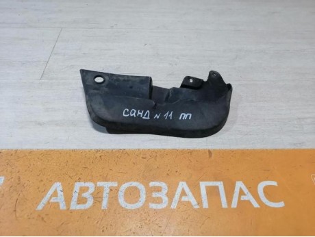 Sandero №11 брызговик передний правый степв