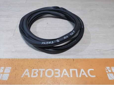 Rapid №2 уплотнитель дверного проема передний левый