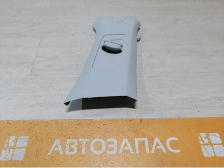 Rapid №2 обшивка средней стойки верхняя правая