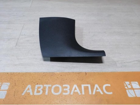 Rapid №2 обшивка передней стойки нижняя правая