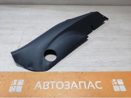 Rapid №2 обшивка задней стойки нижняя правая
