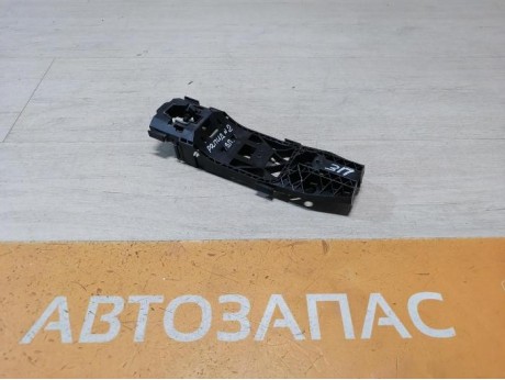 Rapid №2 кронштейн ручки двери задний правый