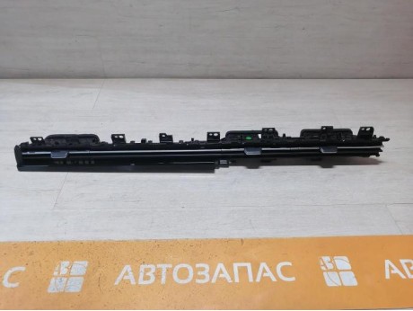 Omoda C5 дефлектор торпедо центральный двойной и правый