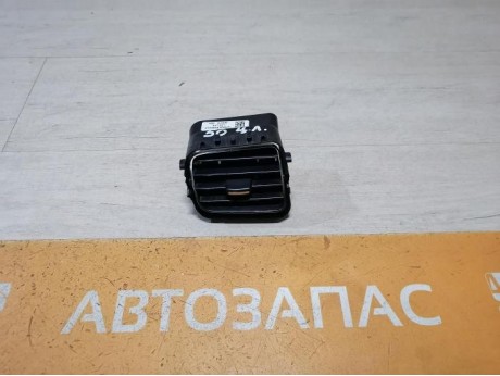 Logan №50 дефлектор торпедо центральный левый