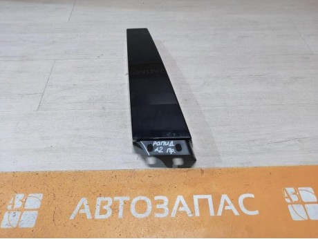 Rapid №2 накладка средней стойки наружная правая деф