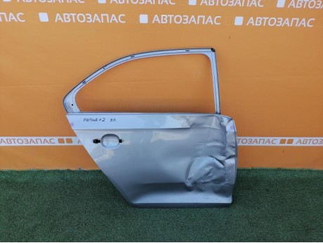 Rapid №2 дверь задняя правая рамка деф