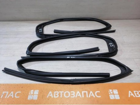 Logan №50 бархотка наружная задняя правая