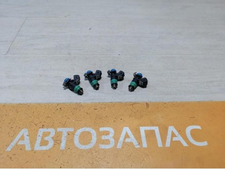 Sandero №15 форсунка топливная 16кл