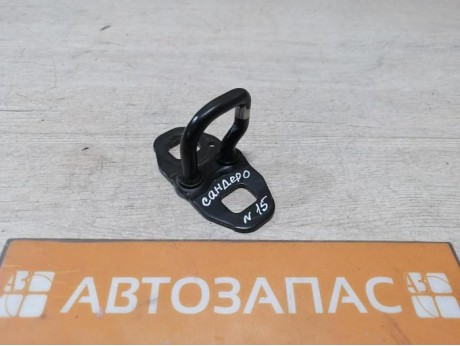 Sandero №15 петля замка багажника