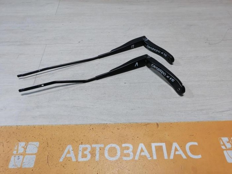 Sandero №15 поводок дворника левый