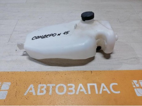 Sandero №15 бачок омывателя лобового стекла
