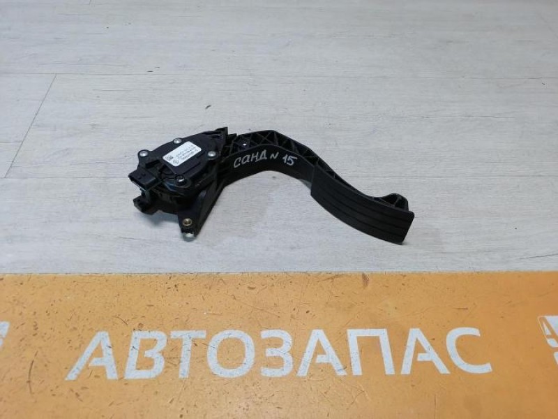 Sandero №15 педаль газа