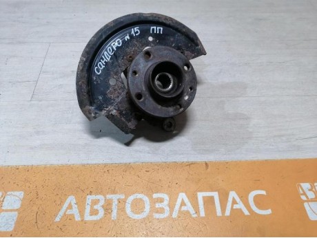 Sandero №15 кулак правый