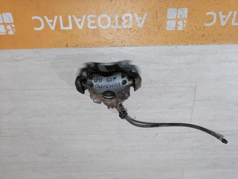 Sandero №15 суппорт правый 16кл