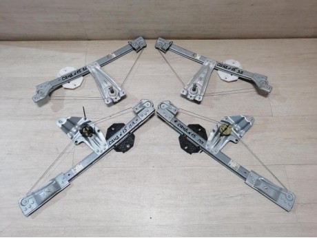 Sandero №15 стеклоподъемник задний правый мех