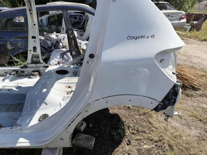 Sandero №15 крыло заднее левое с сапожком степвей