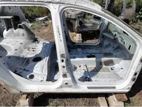 Sandero №15 порог правый