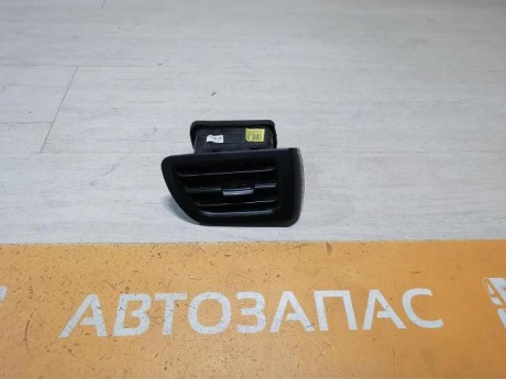 Rio 3 №10 дефлектор торпедо правый боковой