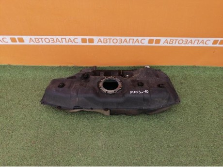 Rio 3 №10 бензобак