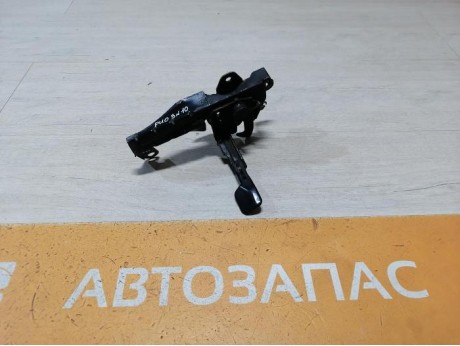 Rio 3 №10 замок капота