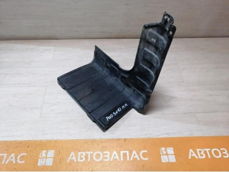 Rio 3 №10 пыльник двигателя правый