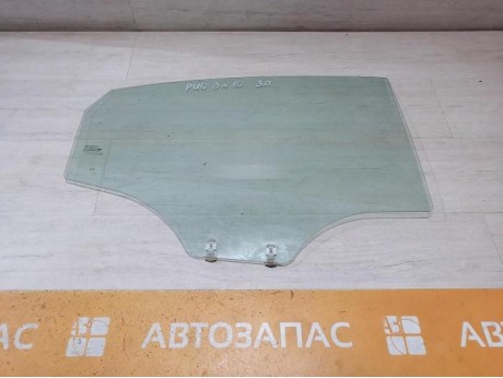 Rio 3 №10 стекло заднее правое