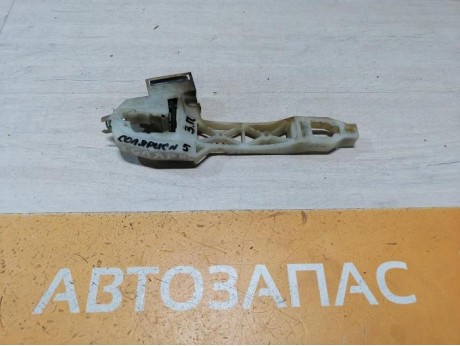 Solaris №5 кронштейн ручки двери задний правый